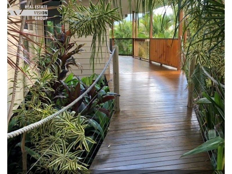 5 Hamilton Ave, Cannonvale QLD 4802