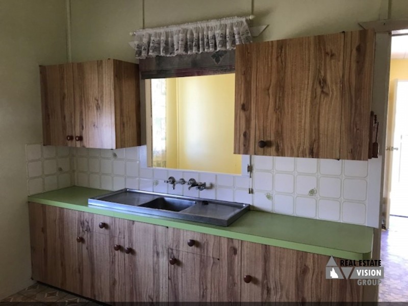 31 Wood St, Springsure QLD 4722