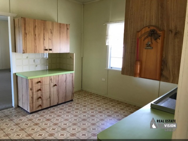 31 Wood St, Springsure QLD 4722