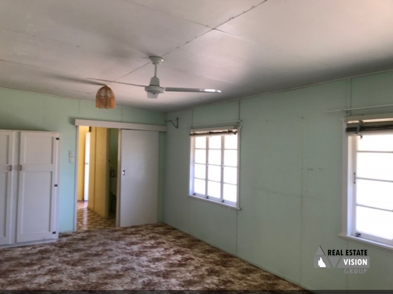 31 Wood St, Springsure QLD 4722