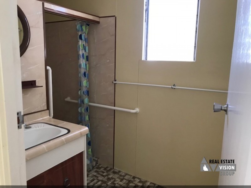 31 Wood St, Springsure QLD 4722