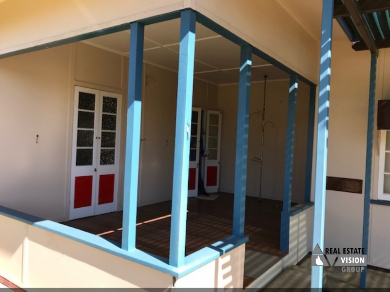 31 Wood St, Springsure QLD 4722