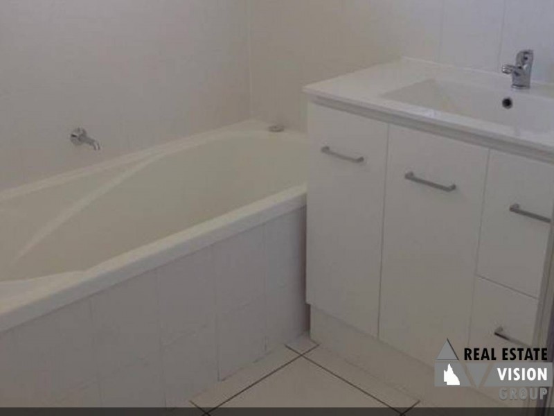 8 Cardinal Ct, Blackwater QLD 4717