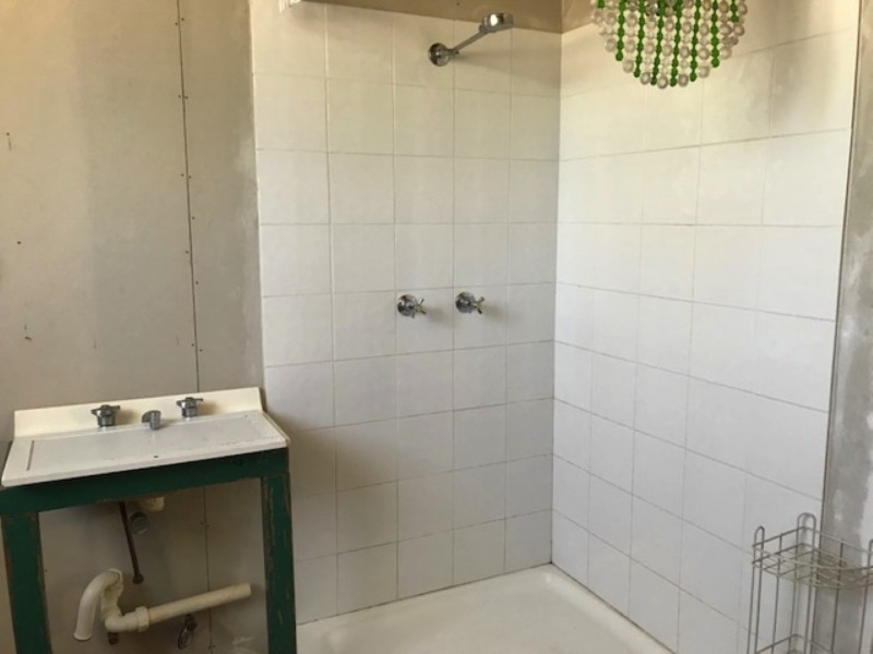 49 Mt Bullock Street, Sapphire QLD 4702