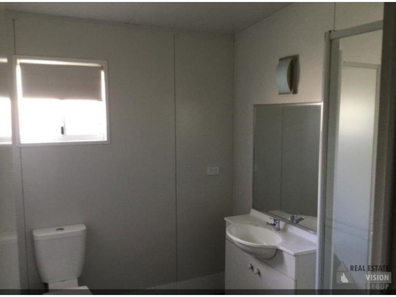 16 Hunter St, Blackwater QLD 4717