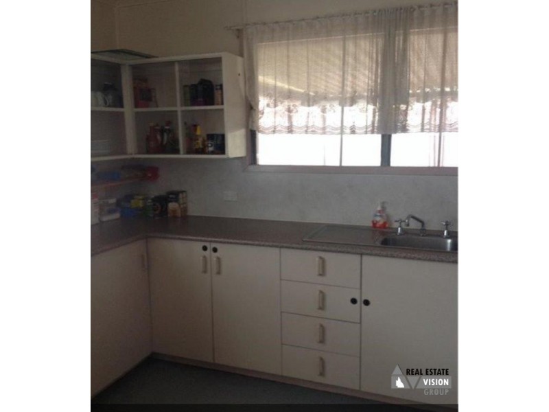 18 Fay Street, Blackwater QLD 4717