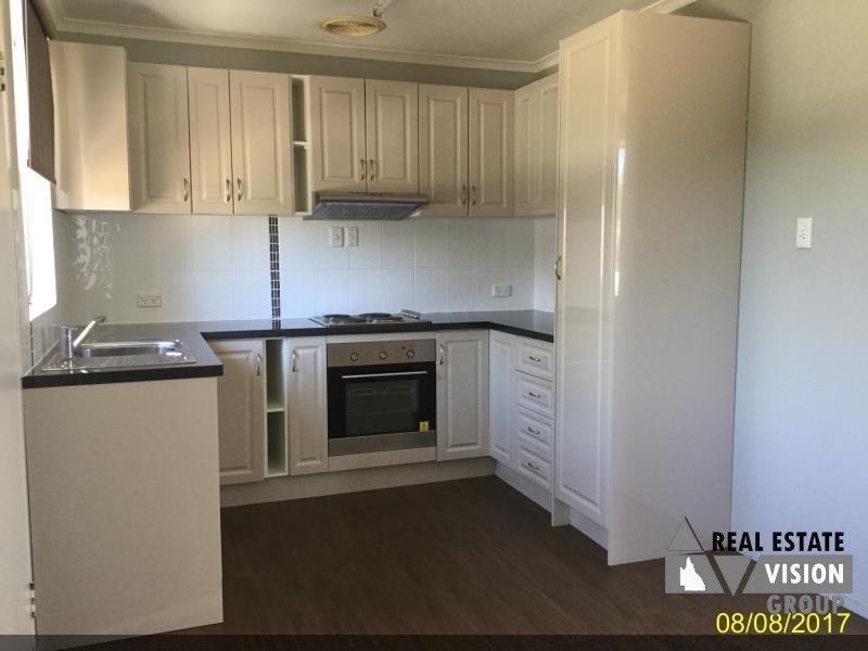 12 Pine Street, Blackwater QLD 4717