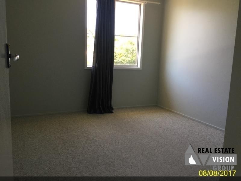 12 Pine Street, Blackwater QLD 4717