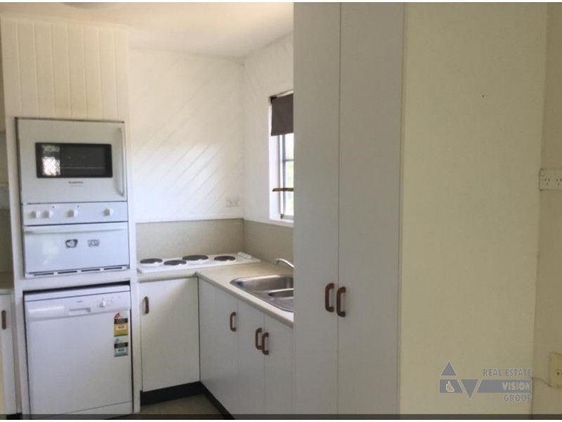 32 Wattle Street, Blackwater QLD 4717