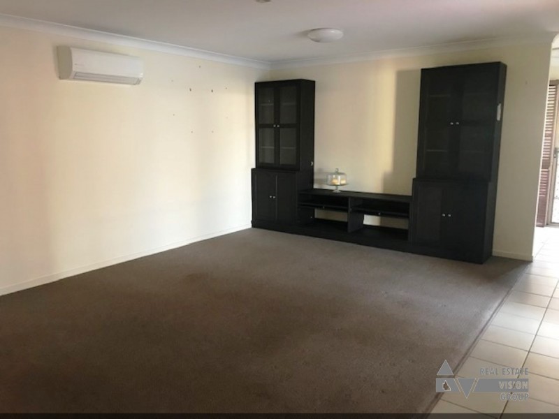 3 Sharlyn Cres, Emerald QLD 4720