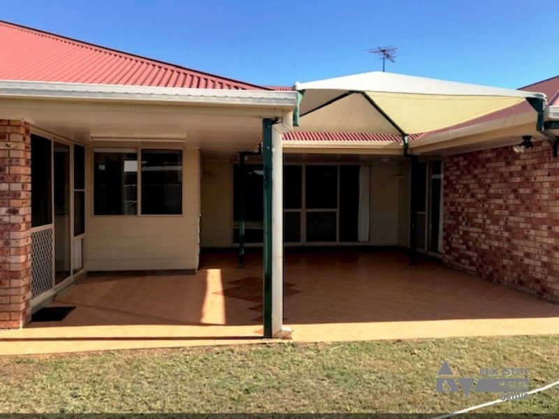 3 Sharlyn Cres, Emerald QLD 4720