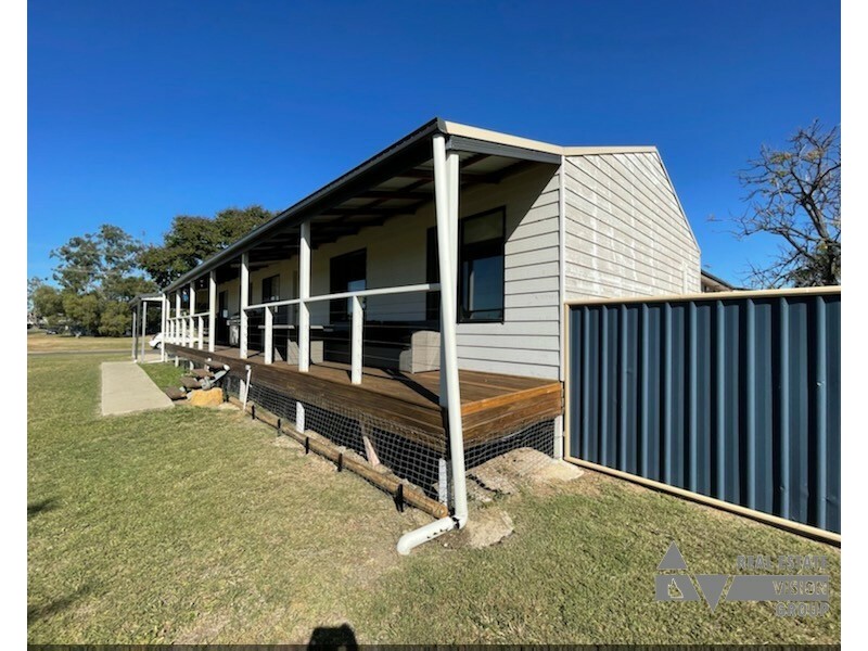 28 Gum Street, Blackwater QLD 4717