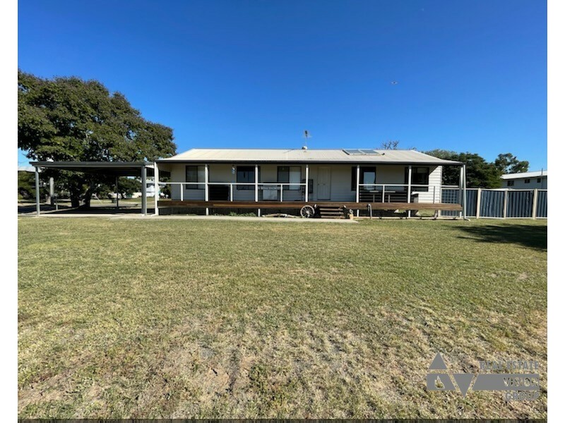 28 Gum Street, Blackwater QLD 4717