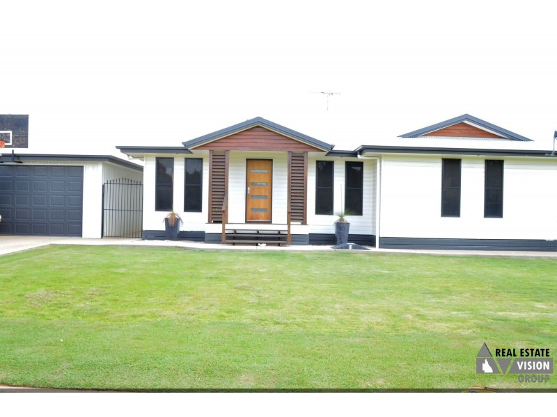 21 Stower Street, Blackwater QLD 4717