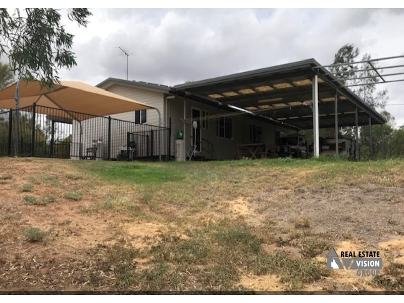 47 Tourmaline Rd, Emerald QLD 4720