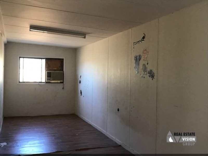 25 Richardson St, Anakie, The Gemfields QLD 4702