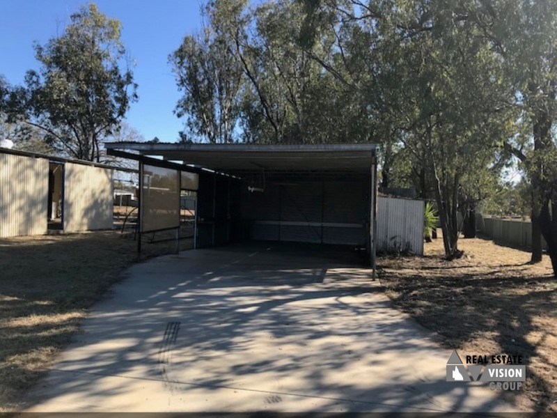 25 Richardson St, Anakie, The Gemfields QLD 4702
