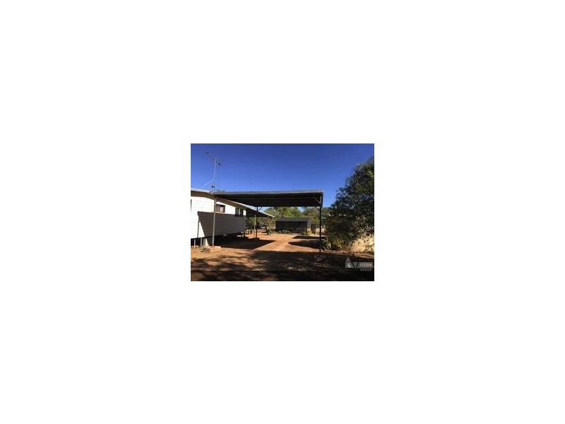 49 Mt Bullock Street, Sapphire QLD 4702
