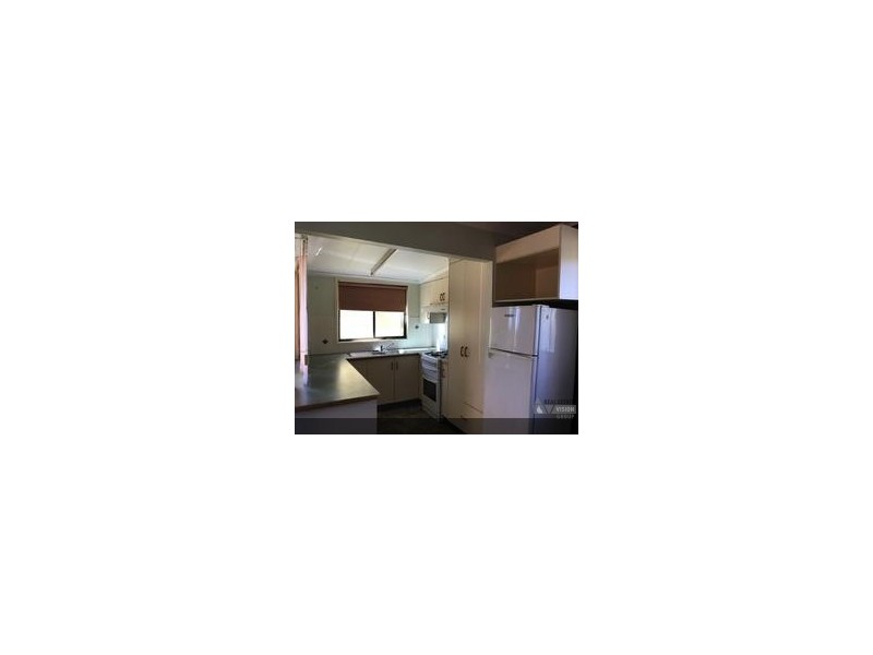 49 Mt Bullock Street, Sapphire QLD 4702