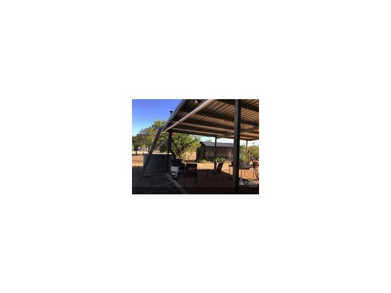49 Mt Bullock Street, Sapphire QLD 4702