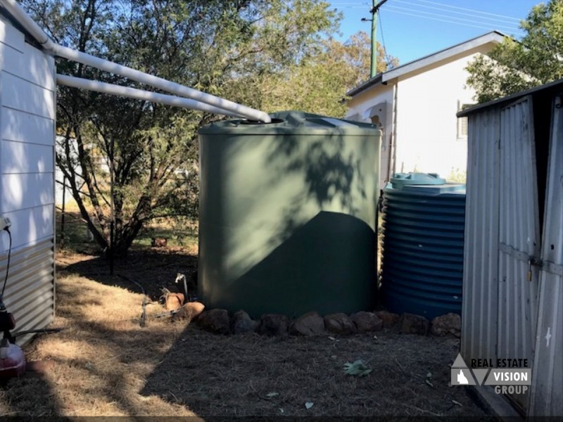 25 Richardson St, Anakie, The Gemfields QLD 4702