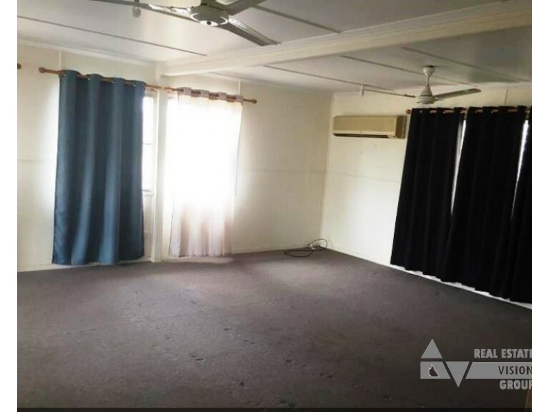 27 Seeman Street, Blackwater QLD 4717