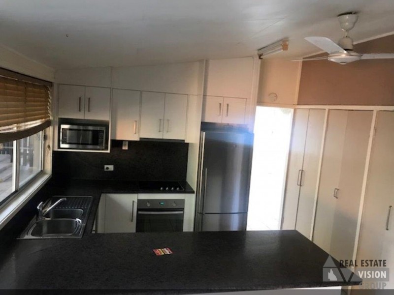 50 Stower St, Blackwater QLD 4717
