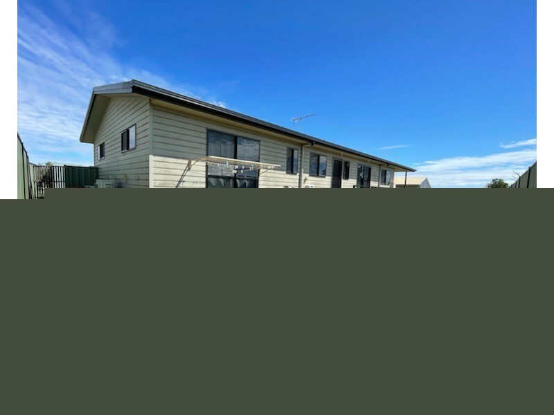 7 Pendula Cres, Blackwater QLD 4717