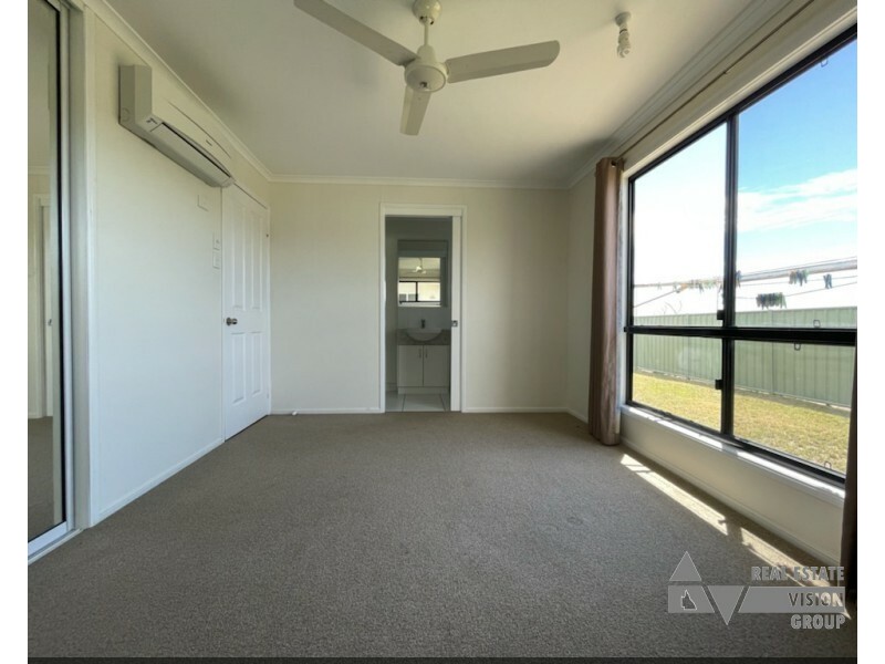 7 Pendula Cres, Blackwater QLD 4717