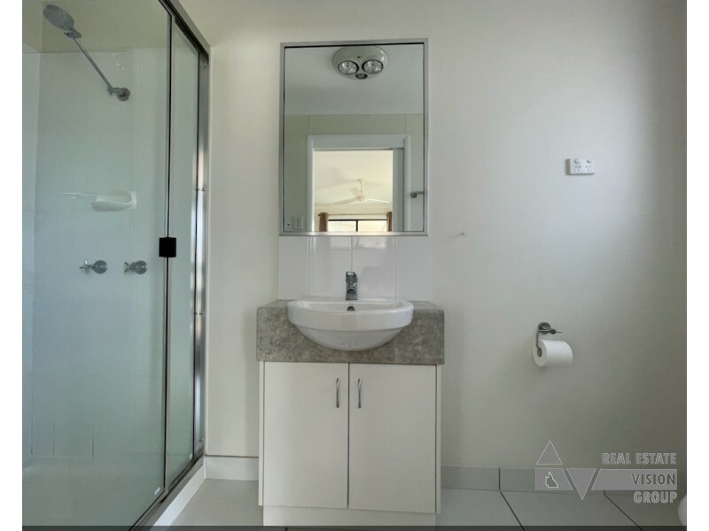 7 Pendula Cres, Blackwater QLD 4717