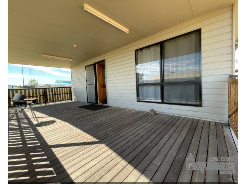 7 Pendula Cres, Blackwater QLD 4717