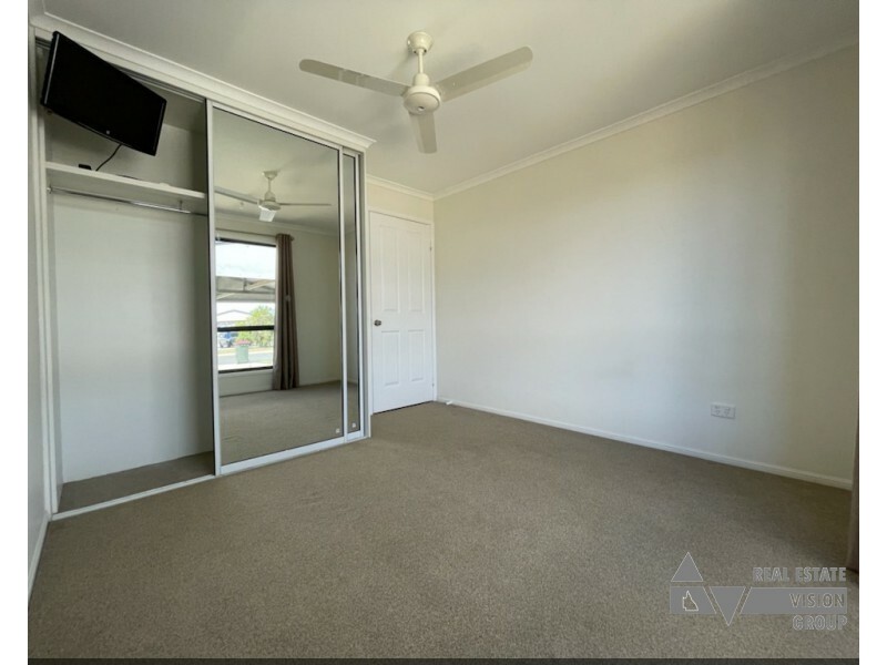7 Pendula Cres, Blackwater QLD 4717