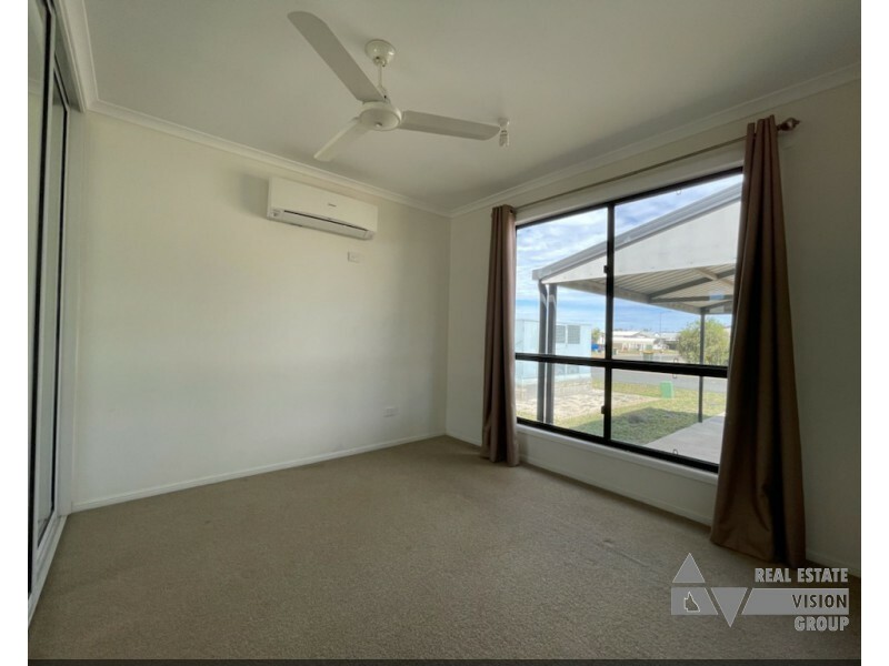 7 Pendula Cres, Blackwater QLD 4717