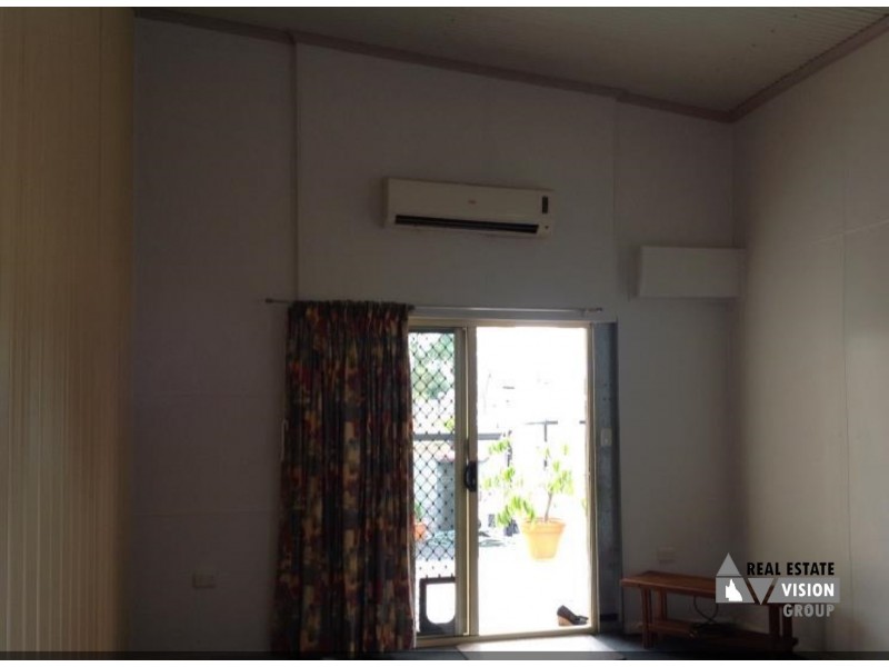 2 Geddes Lane, Emerald QLD 4720