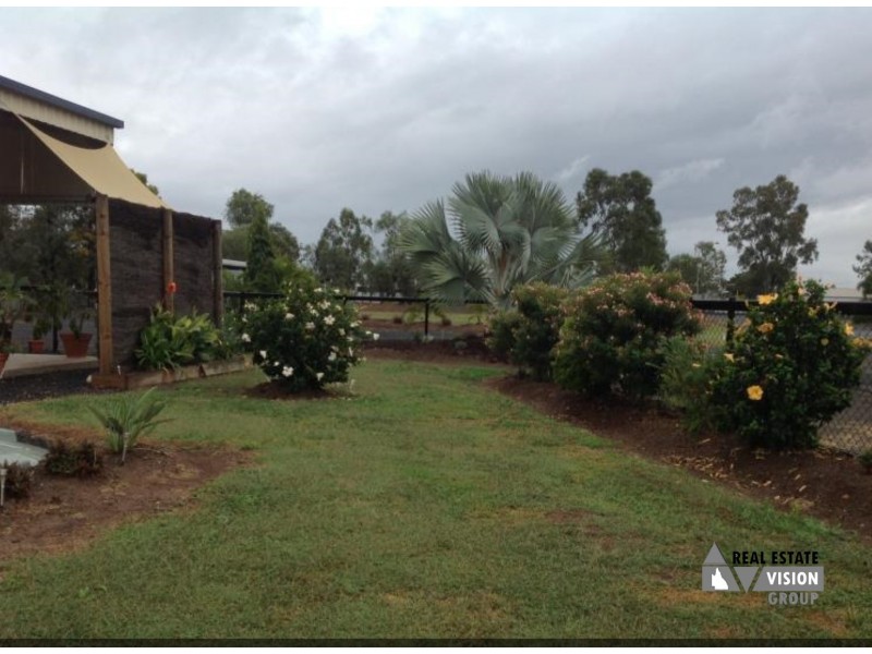 2 Geddes Lane, Emerald QLD 4720