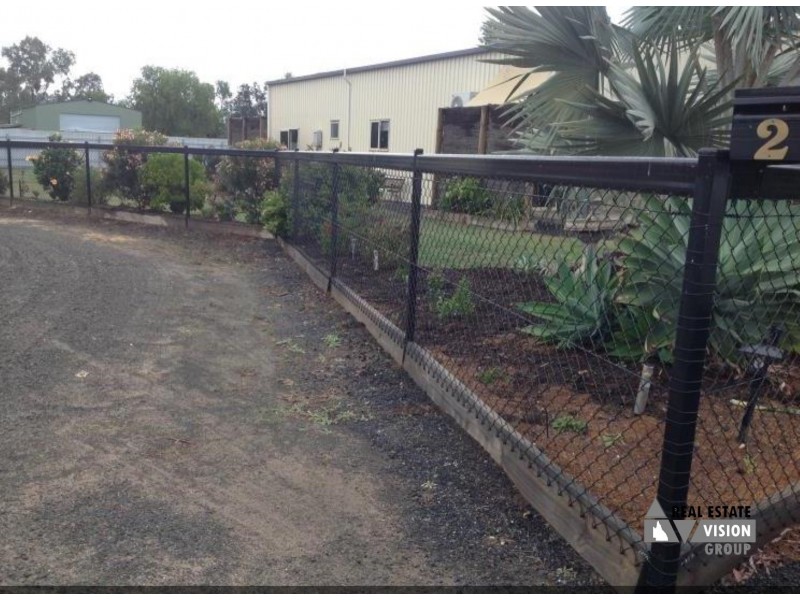 2 Geddes Lane, Emerald QLD 4720