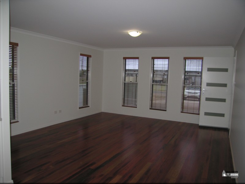 1/66 Hibiscus Cres, Blackwater QLD 4717