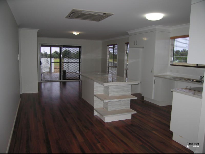 1/66 Hibiscus Cres, Blackwater QLD 4717