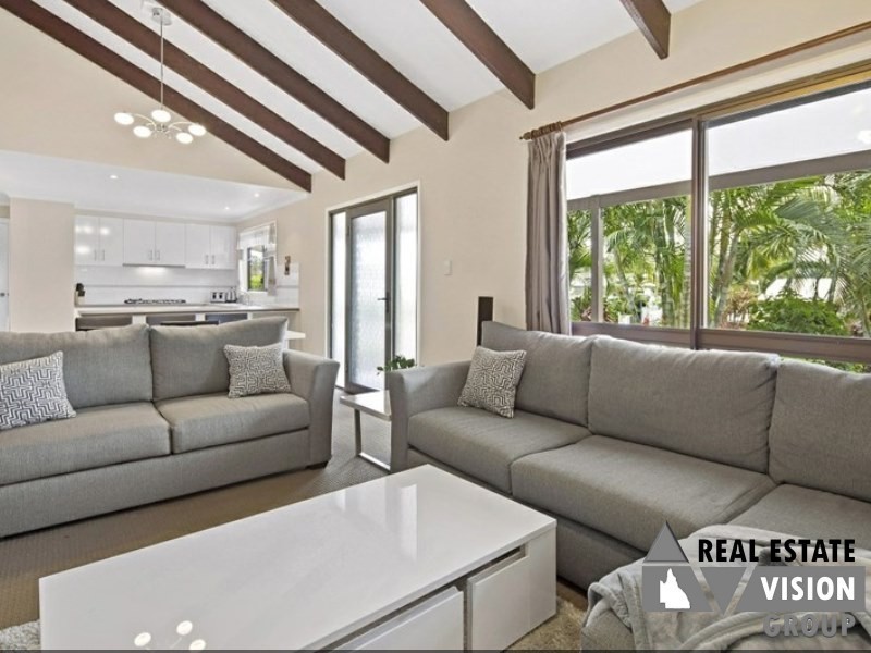 24 Tropic Rd, Cannonvale QLD 4802