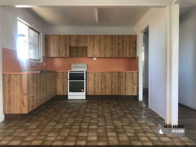 30 Eucalyptus St, Blackwater QLD 4717