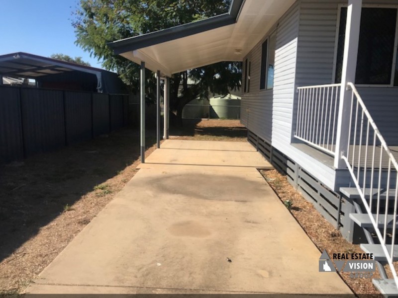 30 Eucalyptus St, Blackwater QLD 4717