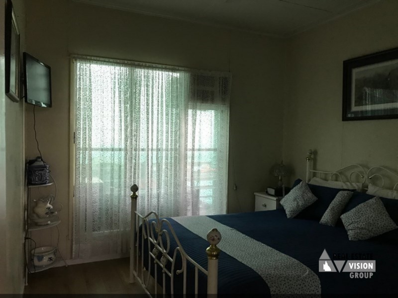 4 Vicki Cl, Emerald QLD 4720