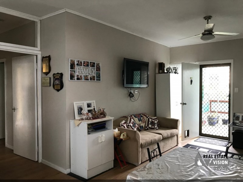 4 Vicki Cl, Emerald QLD 4720