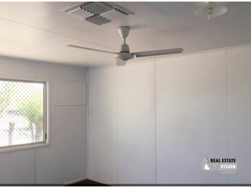 30 Eucalyptus St, Blackwater QLD 4717