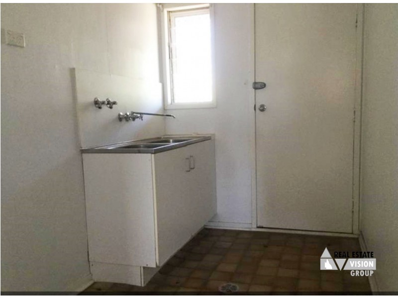 30 Eucalyptus St, Blackwater QLD 4717