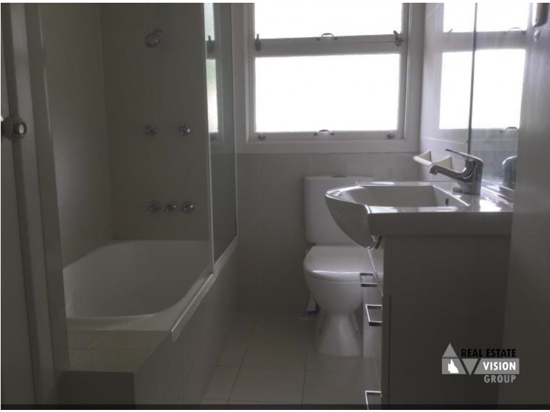 19 Arnold Street, Blackwater QLD 4717