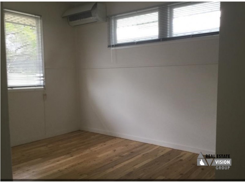 19 Arnold Street, Blackwater QLD 4717