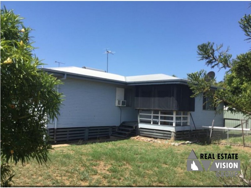 19 Ironbark St, Blackwater QLD 4717