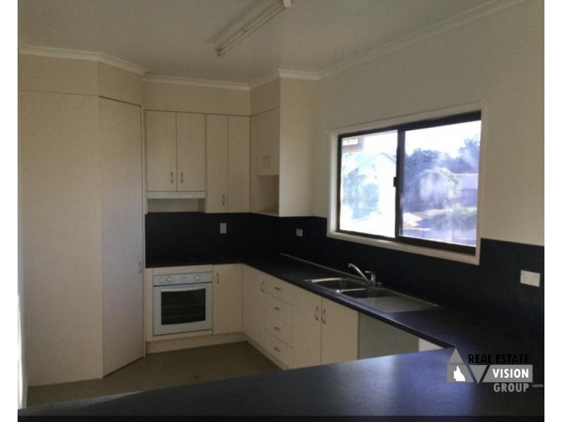 16 Walsh Avenue, Blackwater QLD 4717