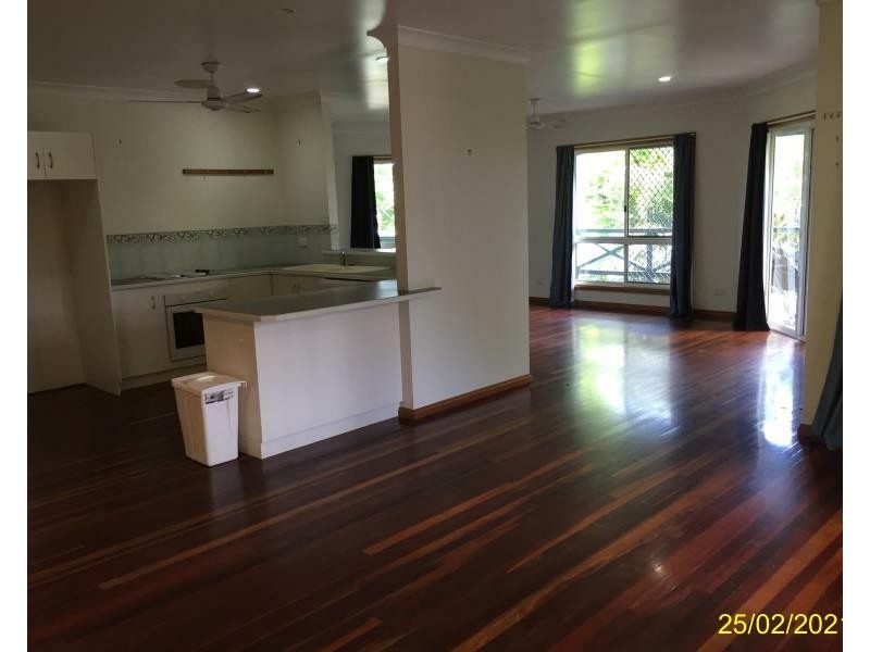 5 Balaka Street, Cannonvale QLD 4802